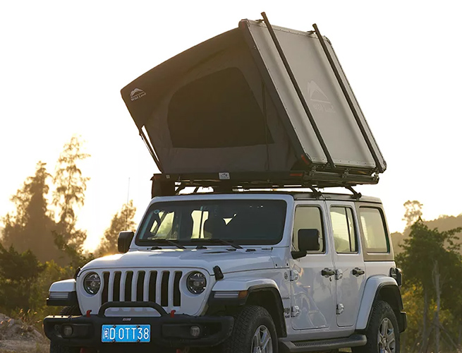 Road trip ultra léger avec location de tente de toit